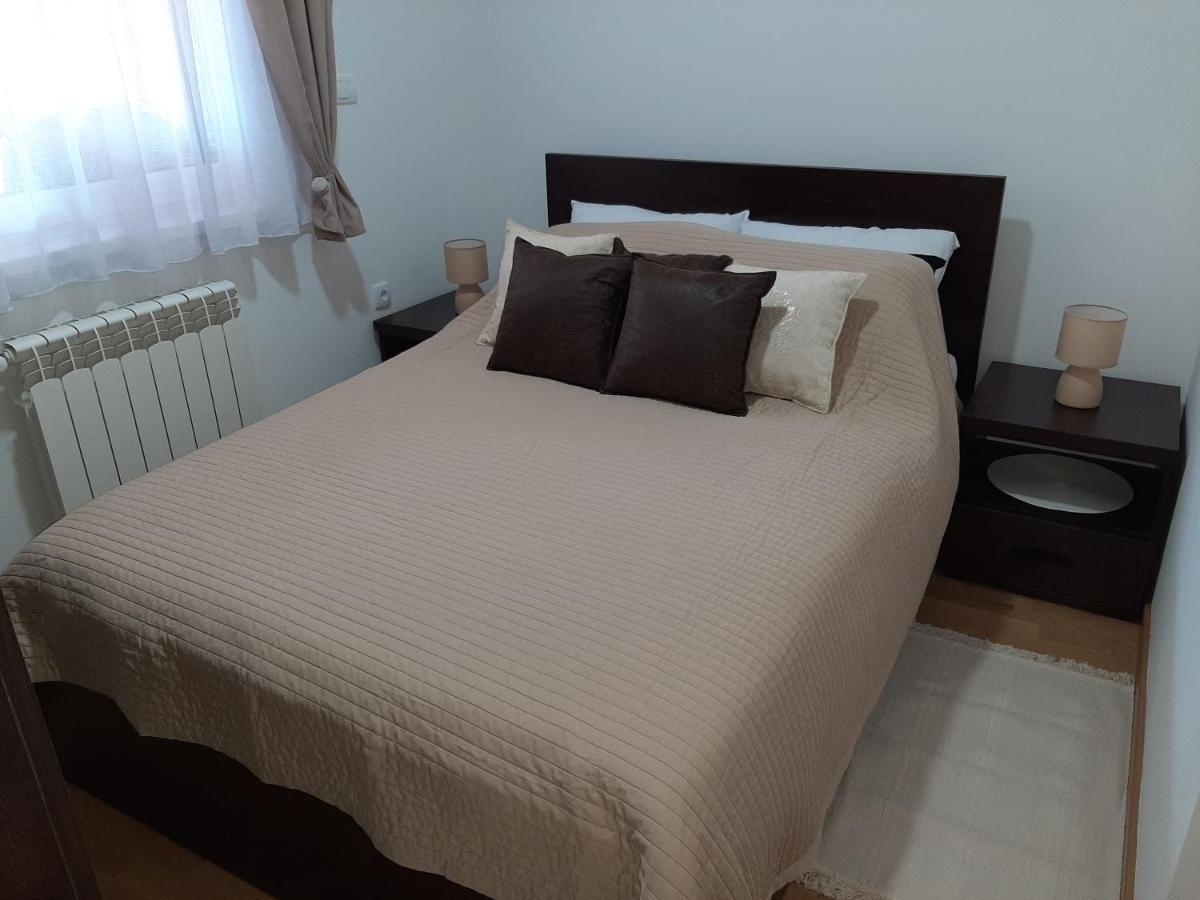 Apartman Viaggio スレムスカ・ミトロヴィツァ エクステリア 写真