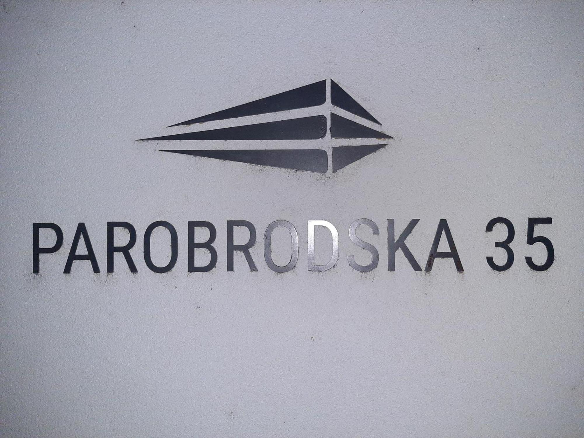 Apartman Viaggio スレムスカ・ミトロヴィツァ エクステリア 写真